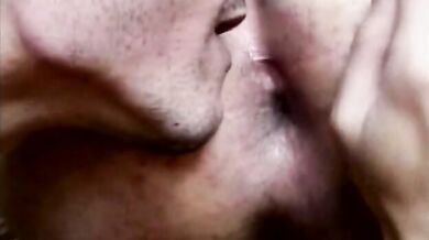 Gay naturisti scopano nella foresta