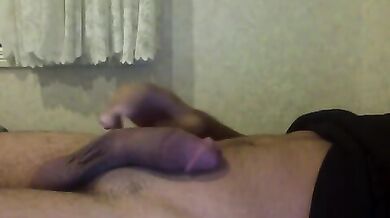 Ragazzo si sega il cqazzo