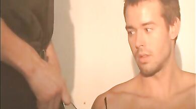 Gli piace il cazzo umido