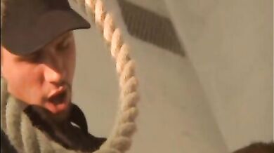 Gli piace il cazzo umido