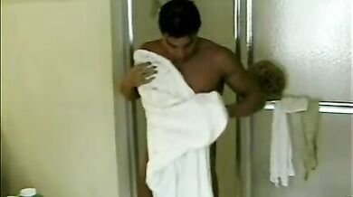 Una sega dopo la doccia