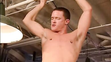 Fisting anale per culi gay