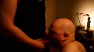 Grassone succhia cazzo