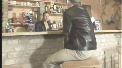 Rimorchio gay al bar