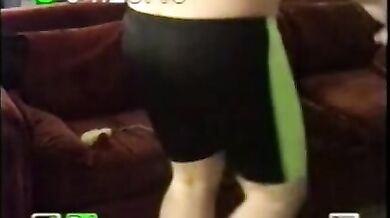 Maialone gay grasso si masturba