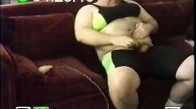 Maialone gay grasso si masturba