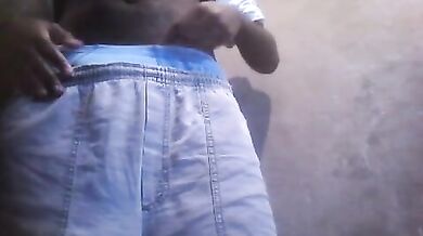 Negro arrapato si masturba