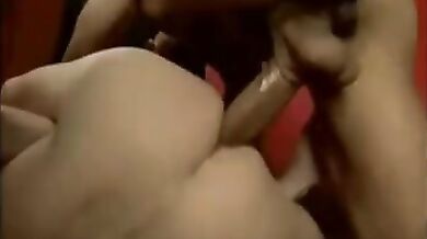 Ragazzo bisex si rilassa