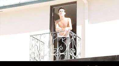 Vicino di casa succhia minchia