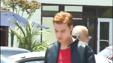 Bel fanciullo succhiatore di cazzi