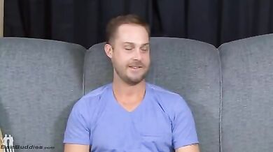 Orgasmo gay dentro al culo