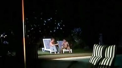 Pompino gay in piscina