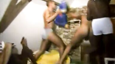 Bianco sperma di un negro