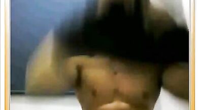 Ragazzo superdotato si masturba