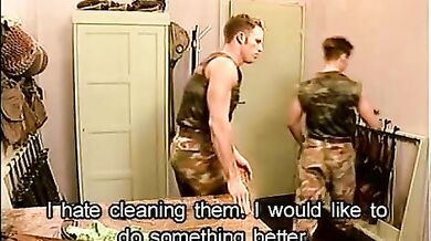 Selezione di scene porno tra militari