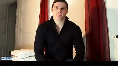 Massaggio a gay muscoloso cazzuto