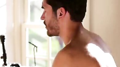 Ragazzo sodomizzato nel bosco