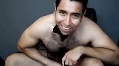 Orso gay solista in webcam