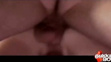 Boy gay si prende in faccia tante sborrate