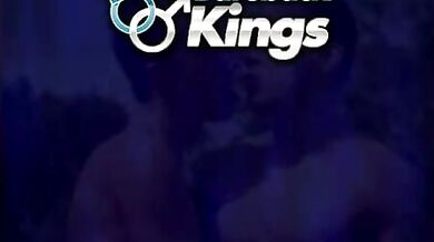 Coppia gay scopa in pubblico