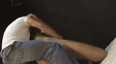 Ragazzo gay peloso per sesso a tre