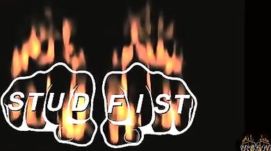 Gay biondo sexy rotto in culo