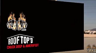 Gay biondo sexy rotto in culo