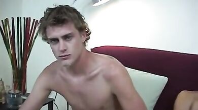 Tre maschi vogliosi di uccello