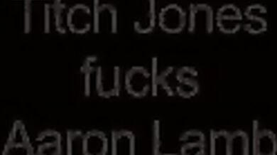 Ragazzo gay insospettabile se la fa con una checca