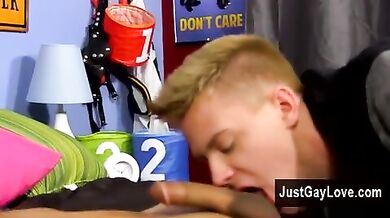 Biondino succhia minchia