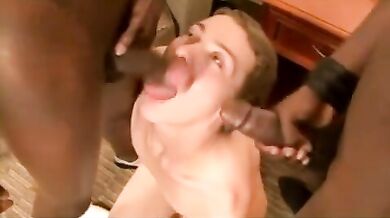 Culo bianco gay sfondato