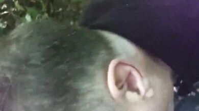 Pompino gay nel bosco