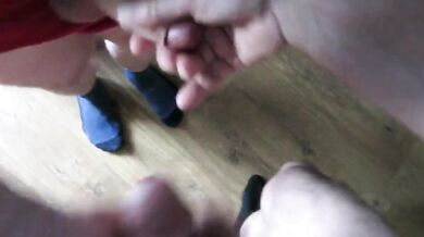 Si segano il cazzo a vicenda