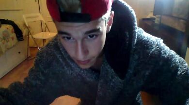 Ragazzi  etero provano il pompino per la prima volta