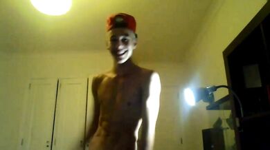 Ragazzi  etero provano il pompino per la prima volta