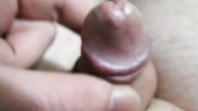 Mi masturbo il mio micro pene