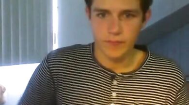 Bel ragazzo olandese ventenne mostra il culo