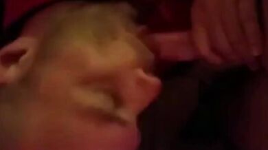 Pompino a ragazzo etero