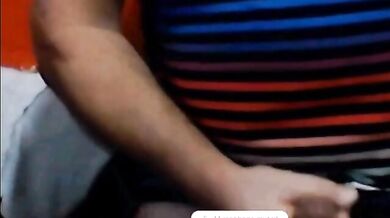 Nonno argentino che si masturba