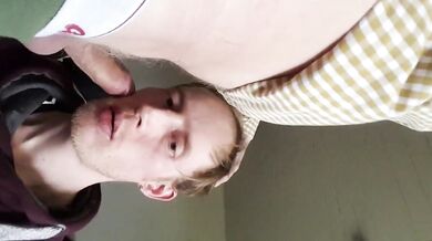 Ingoio di sperma gustoso