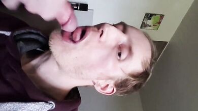 Ingoio di sperma gustoso