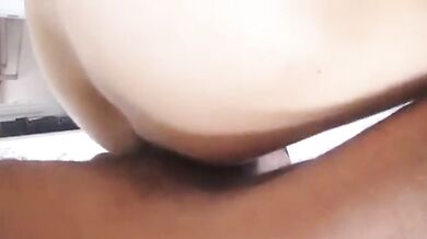 Il mio buco ottiene un grosso cazzo duro