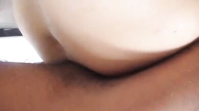 Il mio buco ottiene un grosso cazzo duro