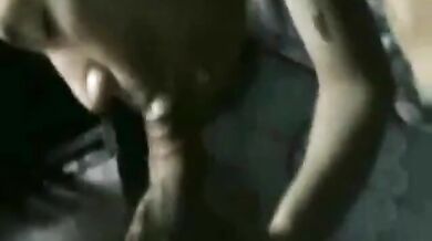 Ragazzi cinesi succhiano fino allo sperma