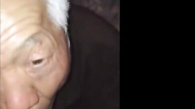 Pompino da nonno asiatico