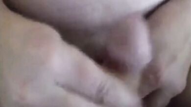 Ci masturbiamo il cazzo insieme