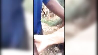 Giocare con un enorme cazzo nero