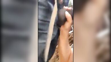 Giocare con un enorme cazzo nero