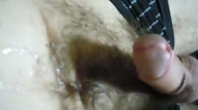 Mi accarezzo le palle per sborrare