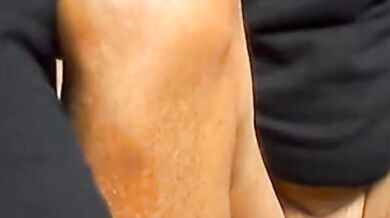 Anziano inglese si sega il grosso cazzo